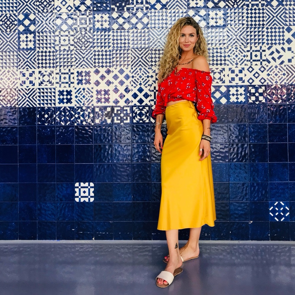 ASOS ‘Ray of Sunshine’ Yellow Satin Midi Skirt (4) 🌞